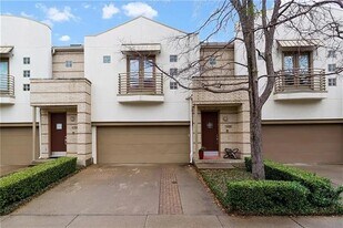 4318 Gilbert Ave in Dallas, TX - Building Photo