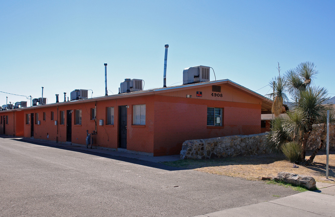 4908 Hercules Ave in El Paso, TX - Building Photo