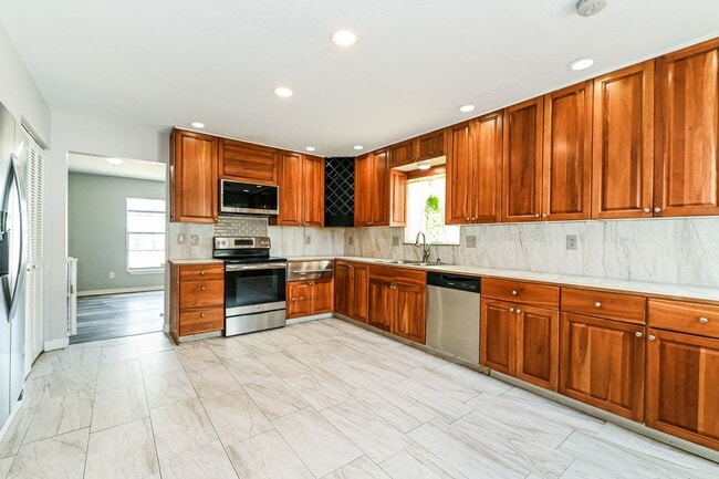 property at 27673 Los Amigos Ln