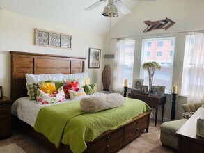 2300 Beach Haven Dr in Virginia Beach, VA - Building Photo - Building Photo