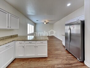 115 W Camino Rancho Vecino in Sahuarita, AZ - Building Photo - Building Photo