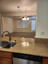 689 Sierra Ave in Reedley, CA - Building Photo - Building Photo