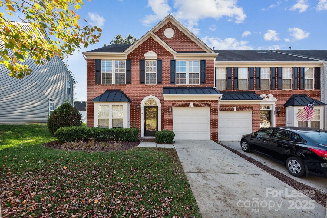 165 N Arcadian Way in Mooresville, NC - Building Photo