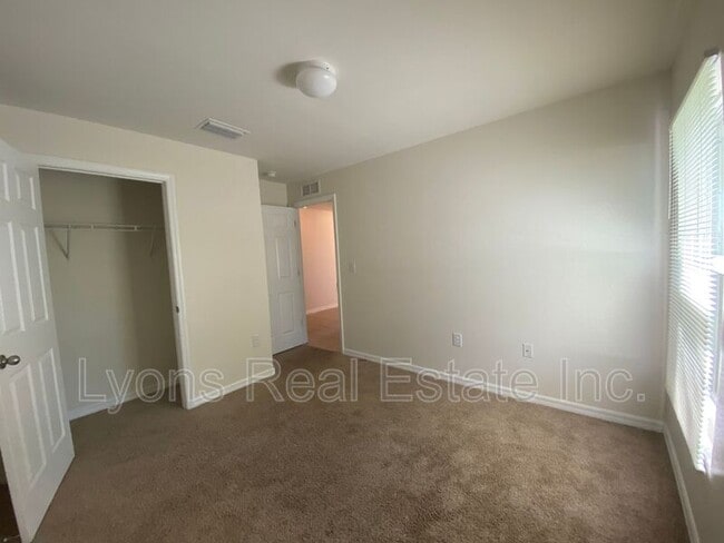 5521 Gillot Blvd in Port Charlotte, FL - Building Photo - Building Photo