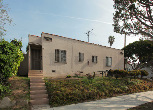 1759-1761 10th St in Santa Monica, CA - Foto de edificio - Building Photo