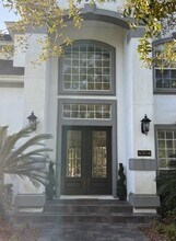 8304 Riding Club Rd in Jacksonville, FL - Foto de edificio - Building Photo