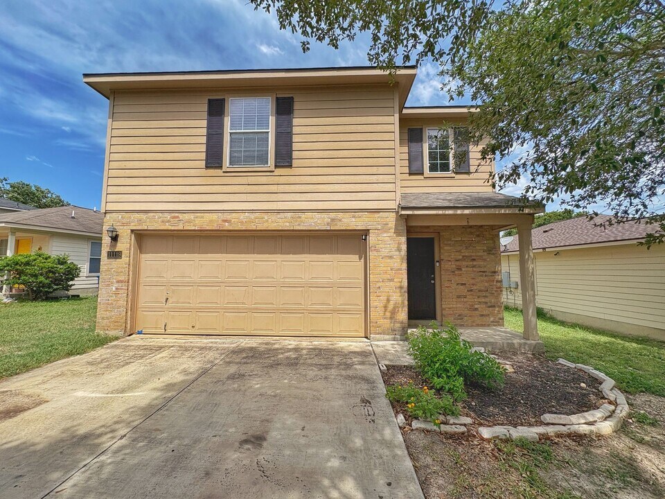 11119 Country Canyon in San Antonio, TX - Building Photo
