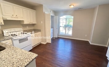 128 Rocky Ridge Dr in Helena, AL - Building Photo - Building Photo