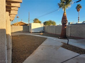 2537 Hickey Ave in North Las Vegas, NV - Building Photo - Building Photo