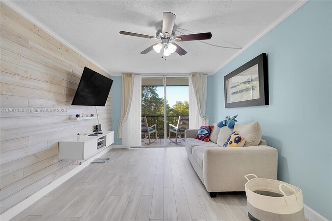 1681 NW 70th Ave in Plantation, FL - Building Photo - Building Photo
