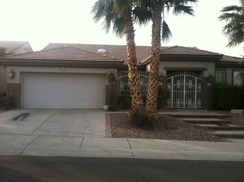 2110 Poppywood Ave in Henderson, NV - Building Photo