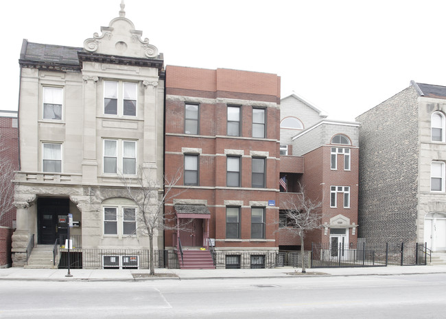 1657 N Halsted St in Chicago, IL - Building Photo - Building Photo