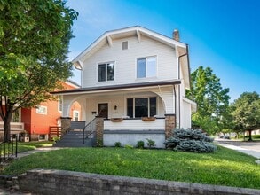 211 E Jenkins Ave in Columbus, OH - Building Photo - Building Photo