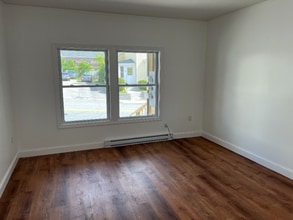 21 Roberts St in Sanford, ME - Building Photo - Building Photo