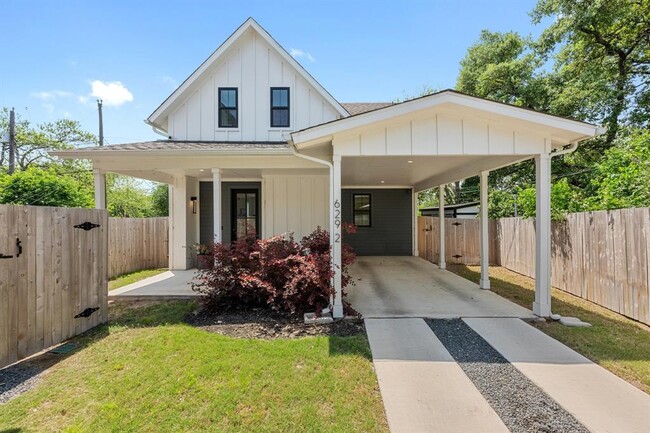 property at 629 Amesbury Ln