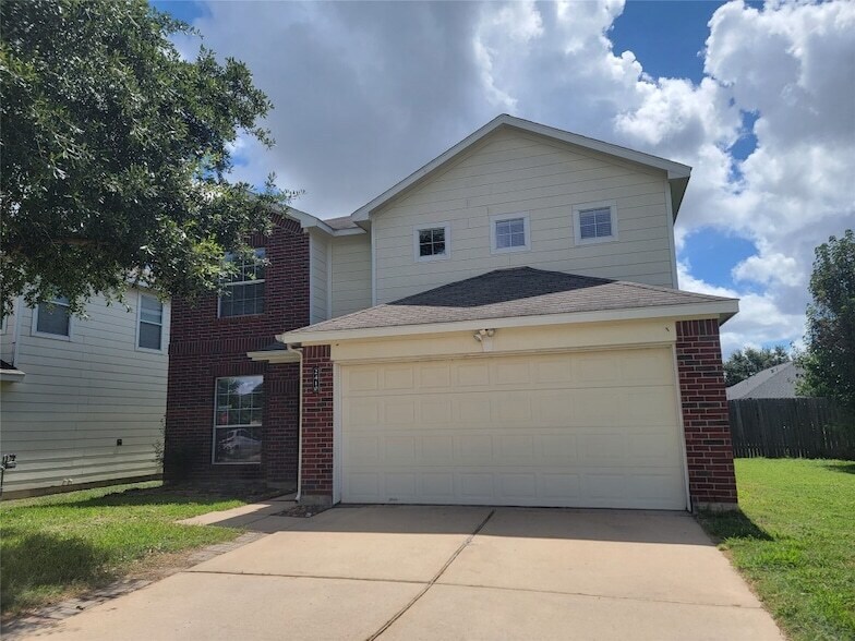 2410 Lakecrest Village Ct in Katy, TX - Foto de edificio