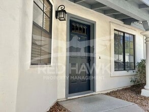 1420 E Rosemonte Dr in Phoenix, AZ - Foto de edificio - Building Photo