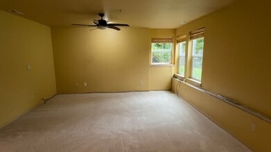 23410 SE 160th Pl in Issaquah, WA - Building Photo - Building Photo