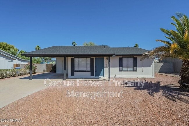 1708 W Estrella Dr