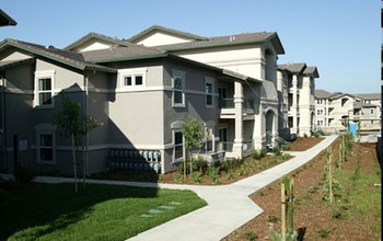 Arlington Creek Apartments in Antelope, CA - Building Photo - Building Photo