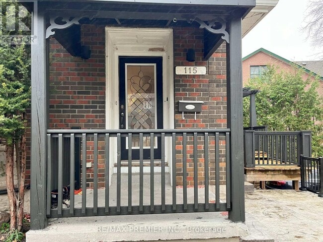 115 Raglan St in Newmarket, ON - Building Photo - Building Photo