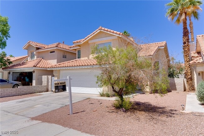313 Tuscany Ct in Henderson, NV - Building Photo - Building Photo