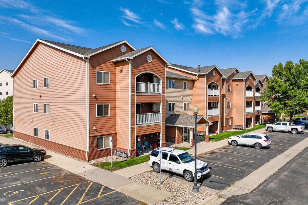 Steeplechase Apartments in Sioux Falls, SD - Foto de edificio