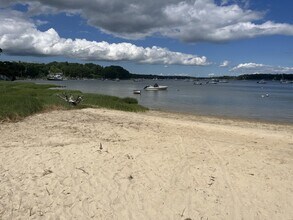 35 Oceanview Ave in Barnstable, MA - Building Photo - Building Photo