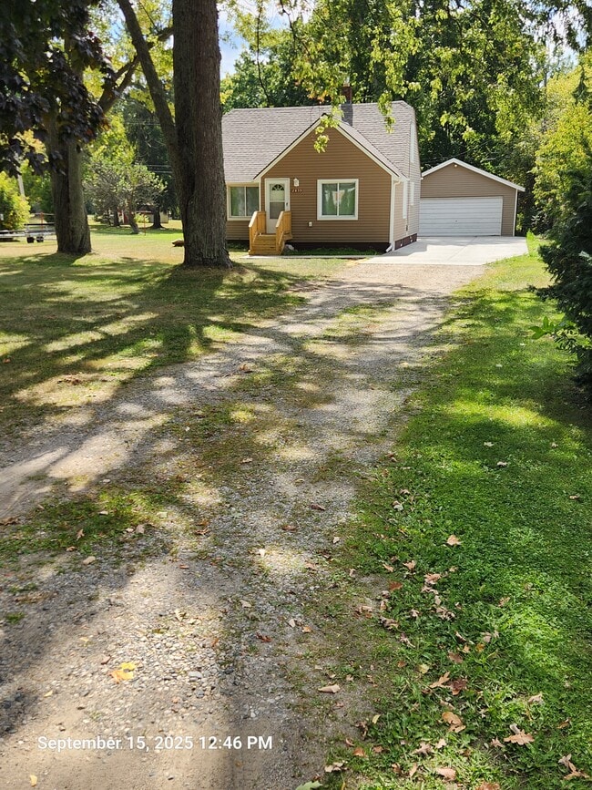 2855 Mann Rd in Waterford Township, MI - Building Photo - Building Photo