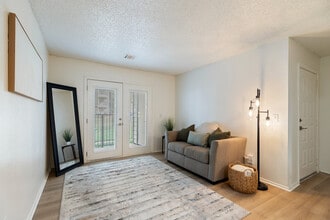 Bluff Creek in Oklahoma City, OK - Foto de edificio - Building Photo