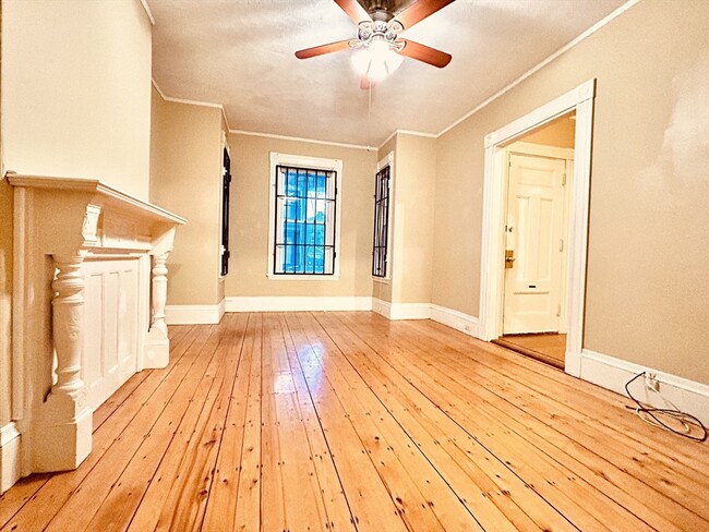 13 Wyoming St in Boston, MA - Building Photo - Building Photo