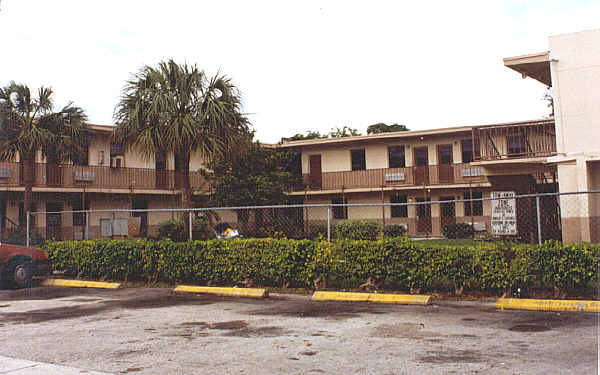 819 NW 3rd St in Fort Lauderdale, FL - Foto de edificio - Building Photo