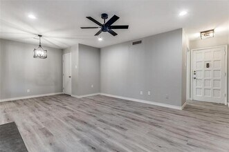 5142 Amesbury Dr in Dallas, TX - Building Photo - Building Photo