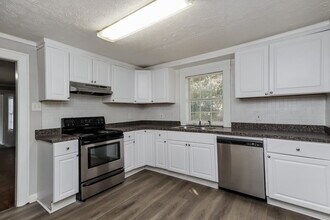 195 Neely Hammonds Rd, Unit 02-203 in Covington, GA - Building Photo - Building Photo