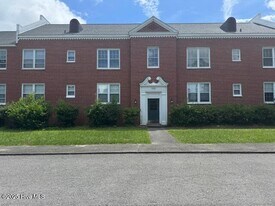 2940 Oleander Dr in Wilmington, NC - Building Photo