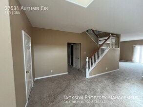 27534 Autumn Cir in Moreno Valley, CA - Building Photo - Building Photo