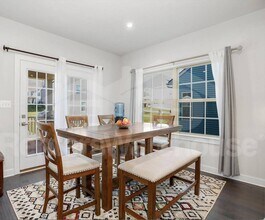 2471 Vineyard Spgs Wy in Ellicott City, MD - Foto de edificio - Building Photo