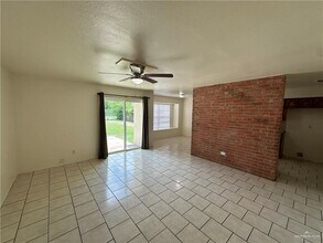 2916 N Cynthia St in McAllen, TX - Building Photo - Building Photo