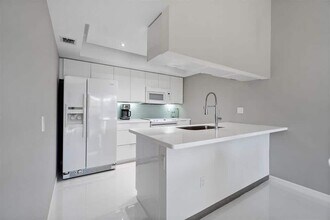 119 Waterside Dr in Hypoluxo, FL - Building Photo - Building Photo