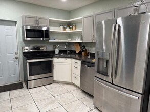 1002 Brothers Ave in Melbourne, FL - Building Photo - Building Photo
