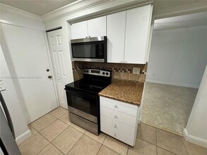 6861 SW 147th Ave in Miami, FL - Building Photo - Building Photo
