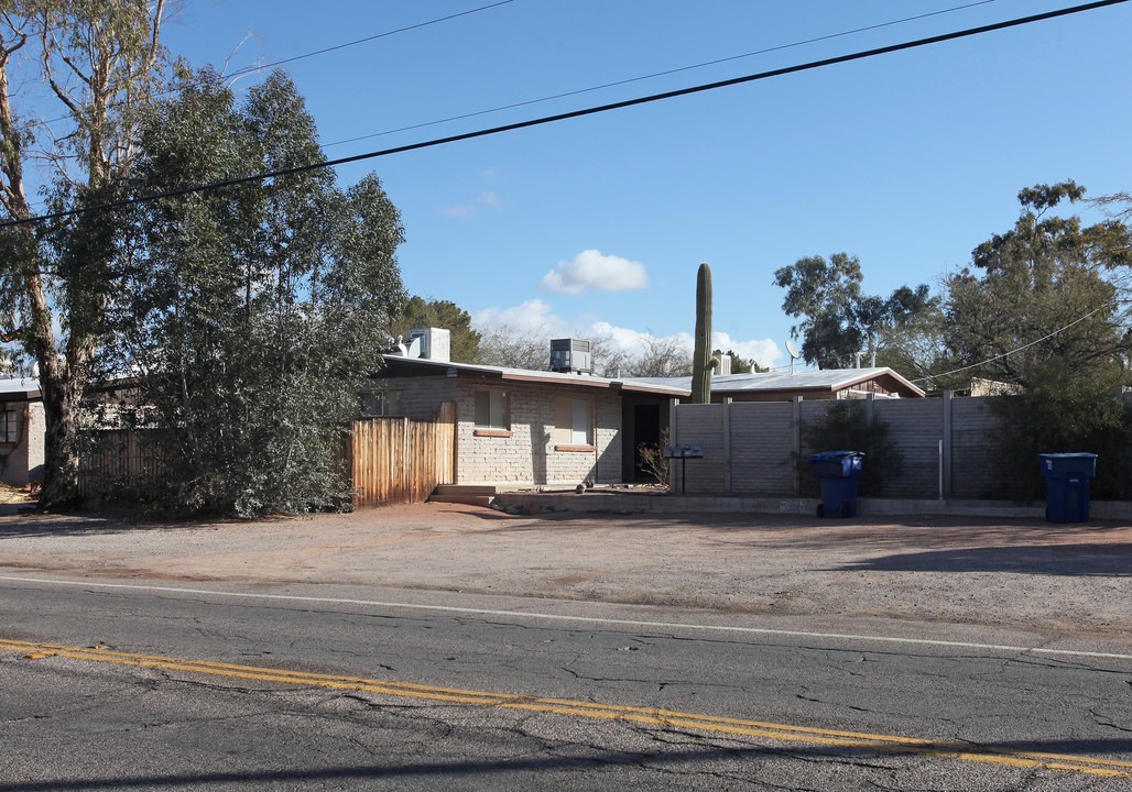 1210-1220 N Dodge in Tucson, AZ - Foto de edificio