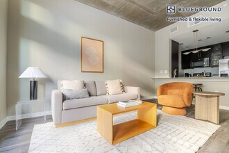 1717 Toomey Rd in Austin, TX - Building Photo - Building Photo
