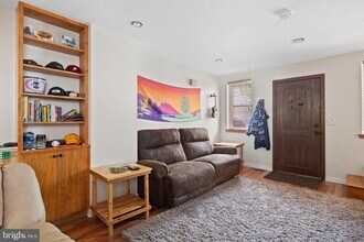 1211 Crease St in Philadelphia, PA - Building Photo - Building Photo