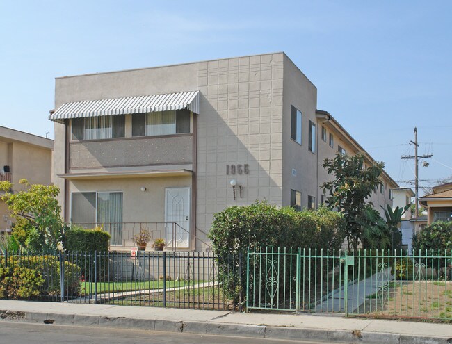 1955 Bedford St in Los Angeles, CA - Building Photo - Building Photo