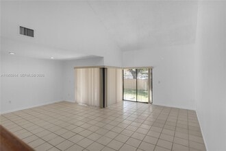 6114 SW 127th Pl in Miami, FL - Building Photo - Building Photo