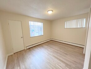 Dahlia Apartments in Denver, CO - Building Photo - Building Photo
