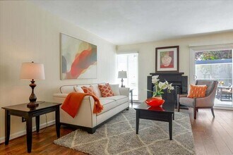 1033 Shell Blvd in Foster City, CA - Building Photo - Building Photo