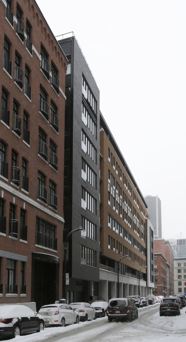 Quai de la Commune in Montréal, QC - Building Photo - Building Photo