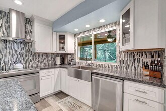 2416 NW 32nd St in Boca Raton, FL - Building Photo - Building Photo